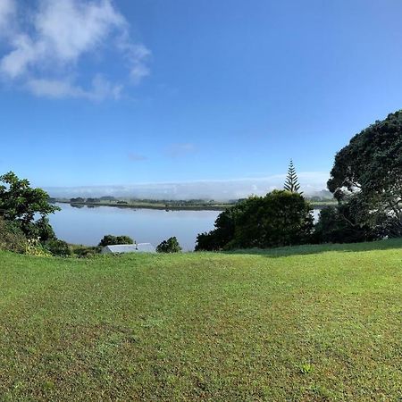 Peaceful Riverfront Cottage In Small Northland Town Te Kopuru Exteriör bild
